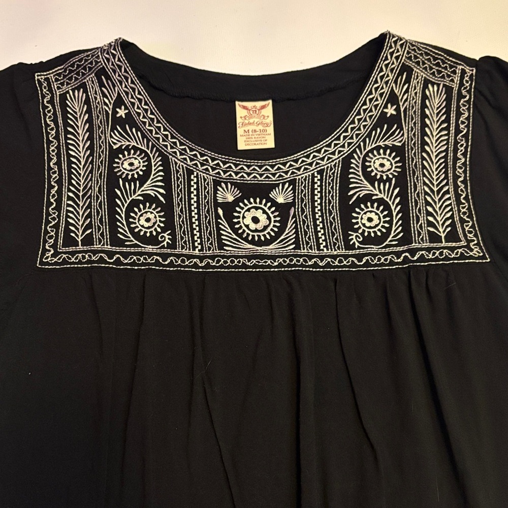 Faded Glory Black Tunic Top with Cream Embroidery - Picture 2 of 10